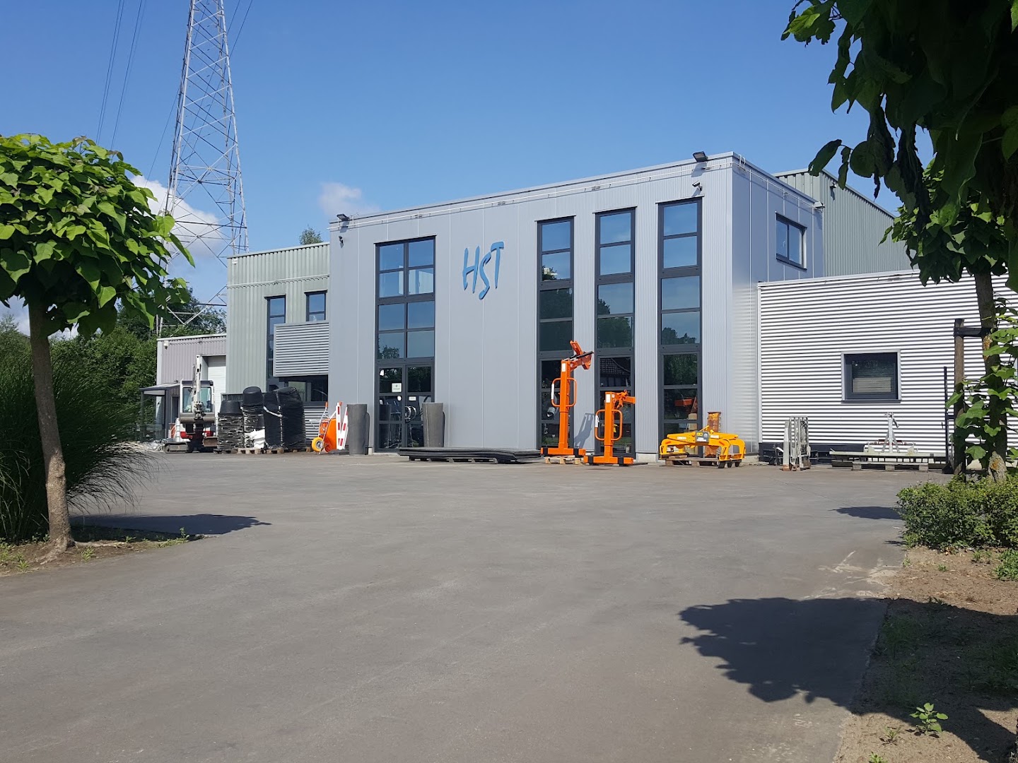 Foto van HST NEW BV in Tessenderlo-Ham, Bouwmachine- en tuinmachineverhuurder (foto 2)