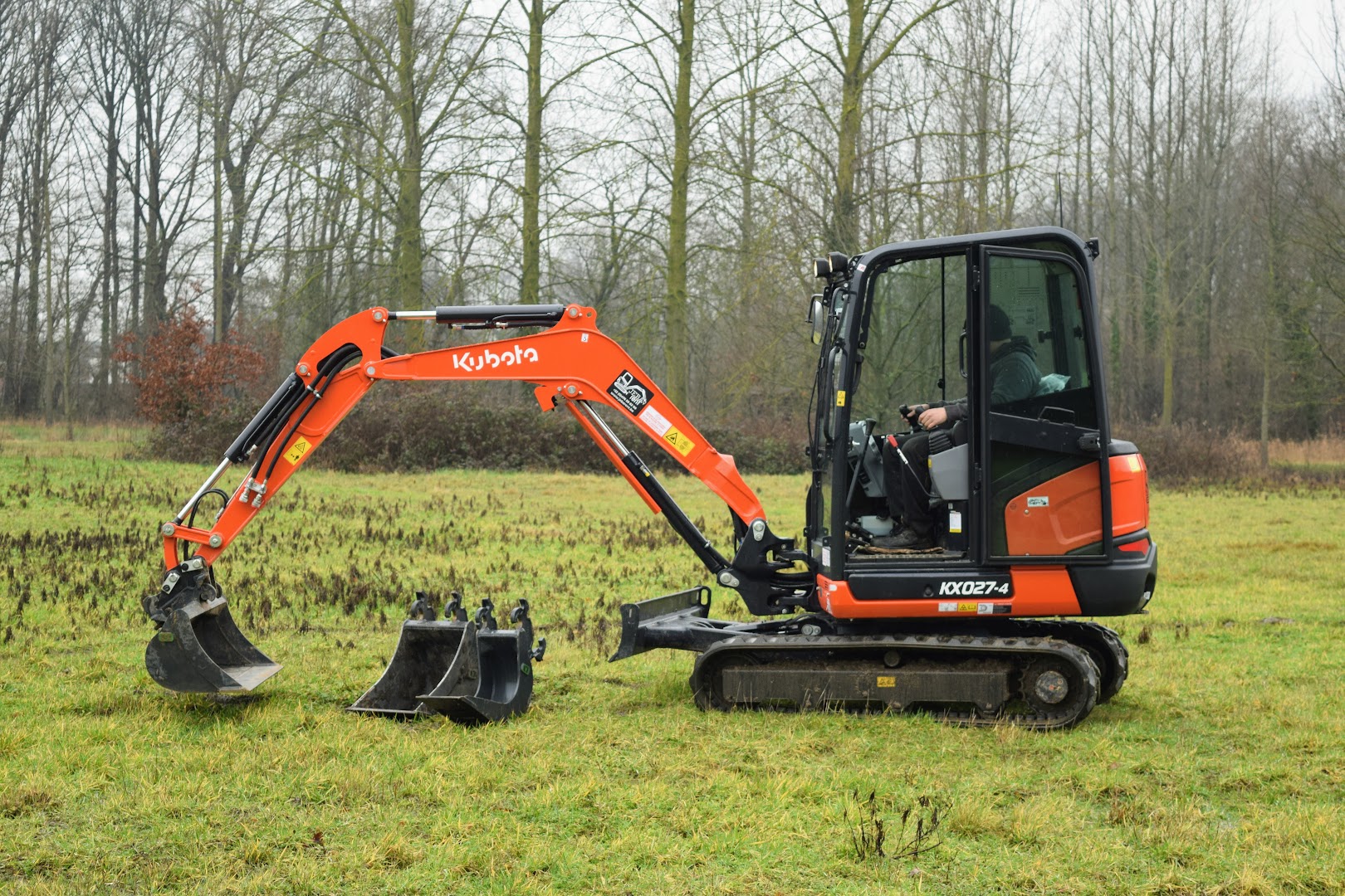 Foto van JEBArent | Machineverhuur Oost-Vlaanderen in Wichelen, Machineverhuur (foto 2)