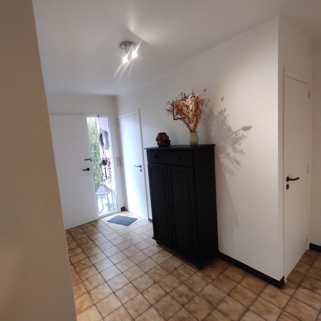 Foto van StetieProjects | Schilder | Schrijnwerk | Totaalrenovatie & Elektriciteit in Waregem, Interieurinrichter (foto 3)
