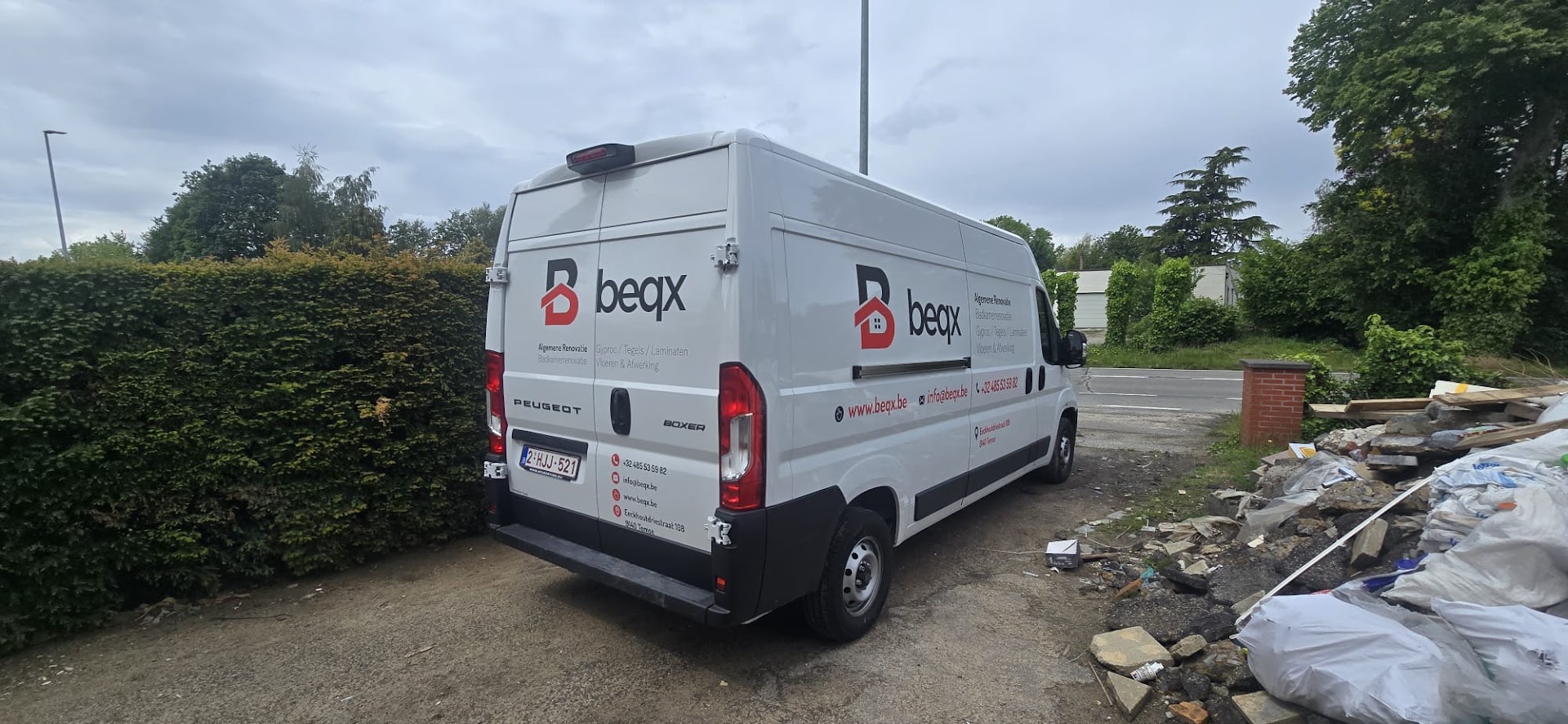 Foto van BEQX Renovatie | Badkamer | Laminaat | Gyproc | Afwerkingen in Temse, Bouwbedrijf