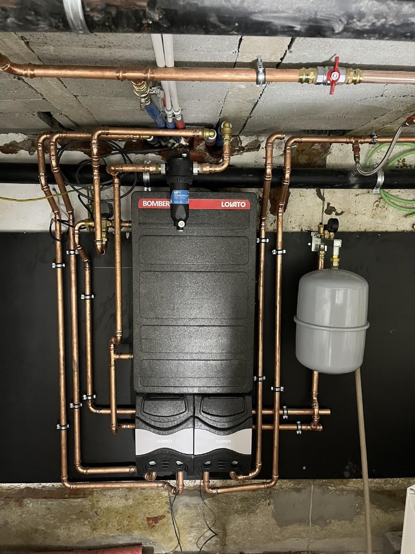 Foto van Vanderweyen Projects - Dakwerker & Loodgieter Sanitair in Aarschot, Dakdekker (foto 2)