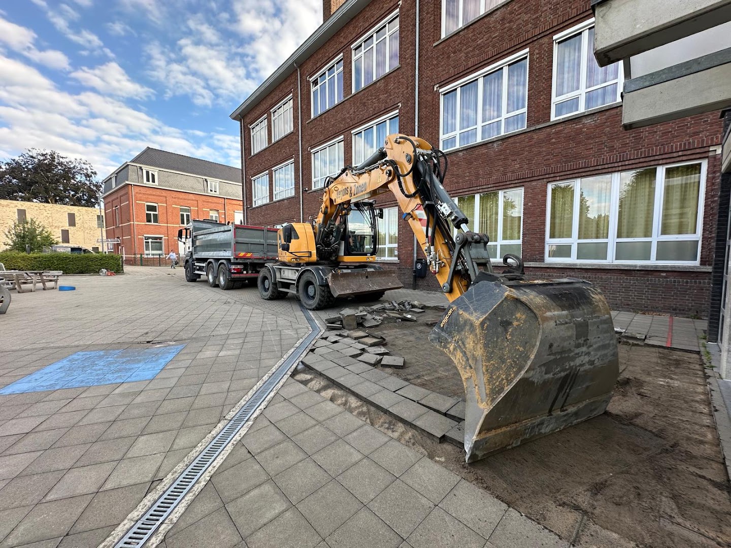 Foto van Verjans & Zoon | Grond- en Afbraakwerken in Diepenbeek, Grondverzet (foto 2)