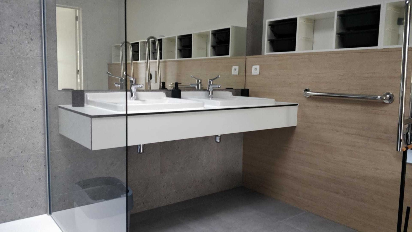 Foto van Bart Veulemans BV - Badkamerspecialist in Tienen, Badkamerinstallateur Foto van Bart Veulemans BV - Badkamerspecialist in Tienen, Badkamerinstallateur