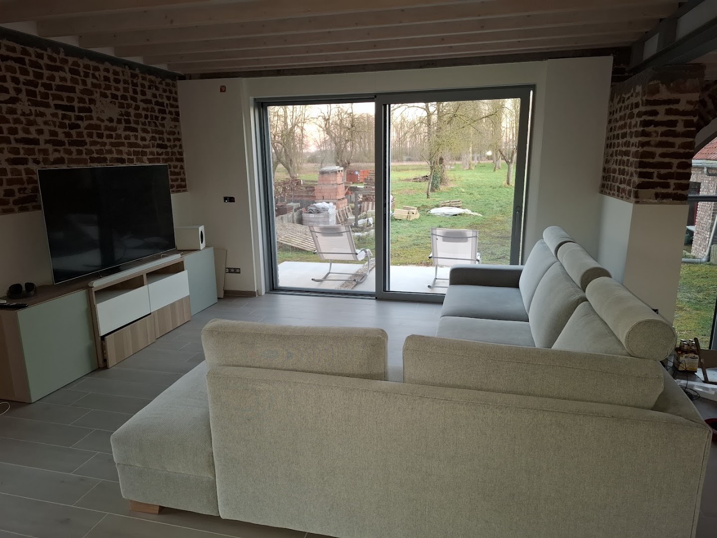 Foto van schilderwerken en kleine renovatiewerken Faber Almanza in Linter, Schilder (foto 2)
