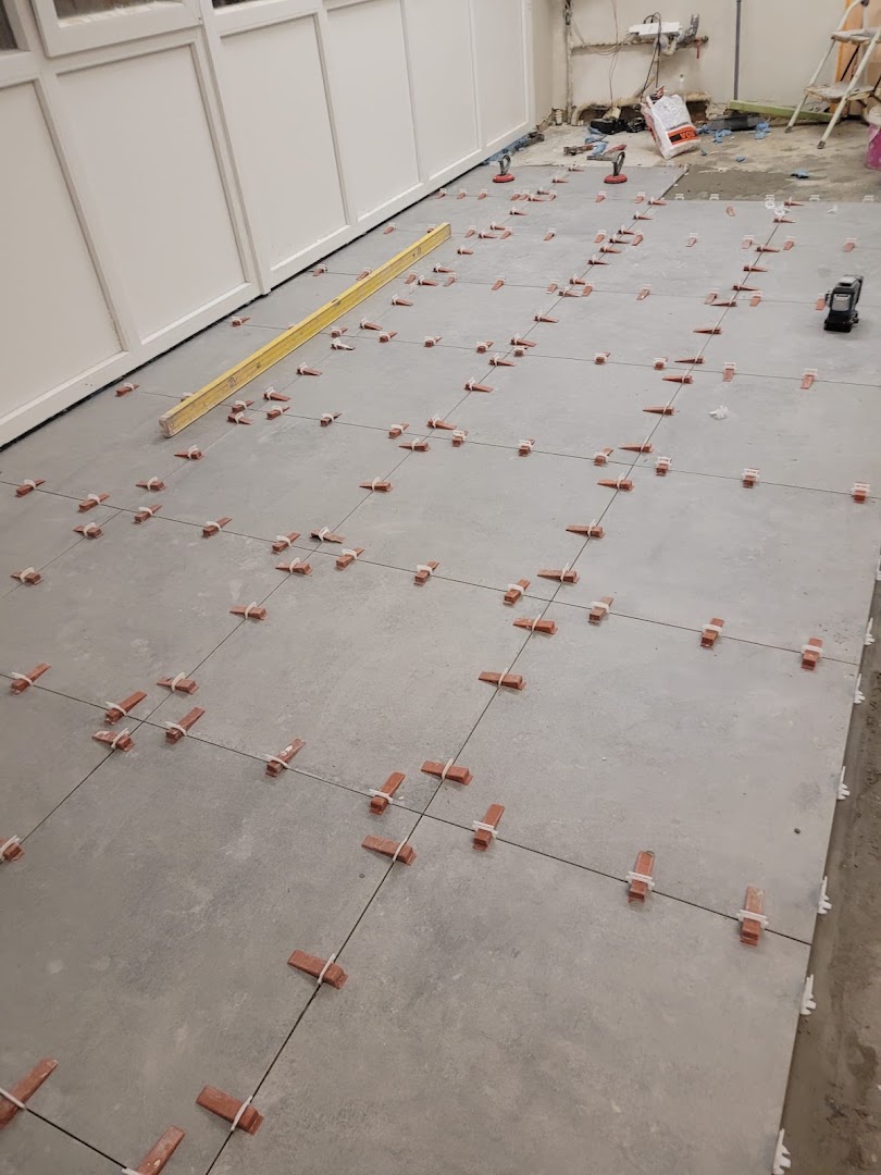 Foto van Totaalrenovatie George | Badkamerrenovatie, Dakwerken, Interieurafwerking, Schilderen & Isolatie in Gent, Bouwbedrijf (foto 3)