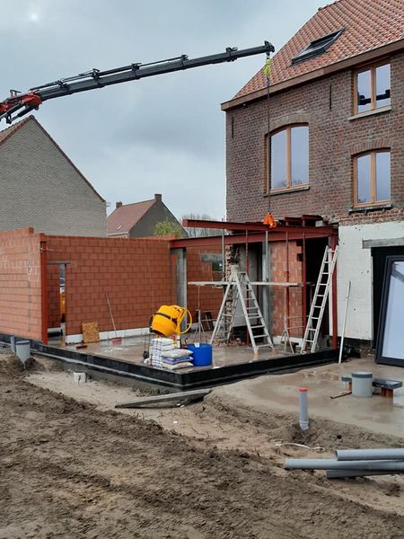 Foto van Hout-, Bouw- en Renovatiewerken Bart Rosseel in Waregem, Aannemer voor bestrating (foto 3)