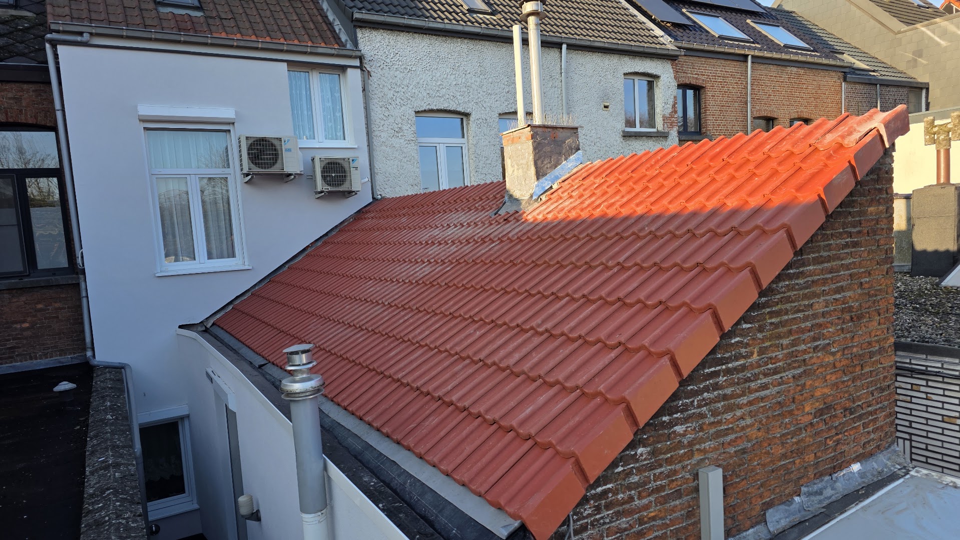 Foto van Roof & Solar Projects | Dakwerken | Totaalrenovatie | Plaatsen Zonnepanelen | Zandhoven in Zandhoven, Dakdekker Foto van Roof & Solar Projects | Dakwerken | Totaalrenovatie | Plaatsen Zonnepanelen | Zandhoven in Zandhoven, Dakdekker