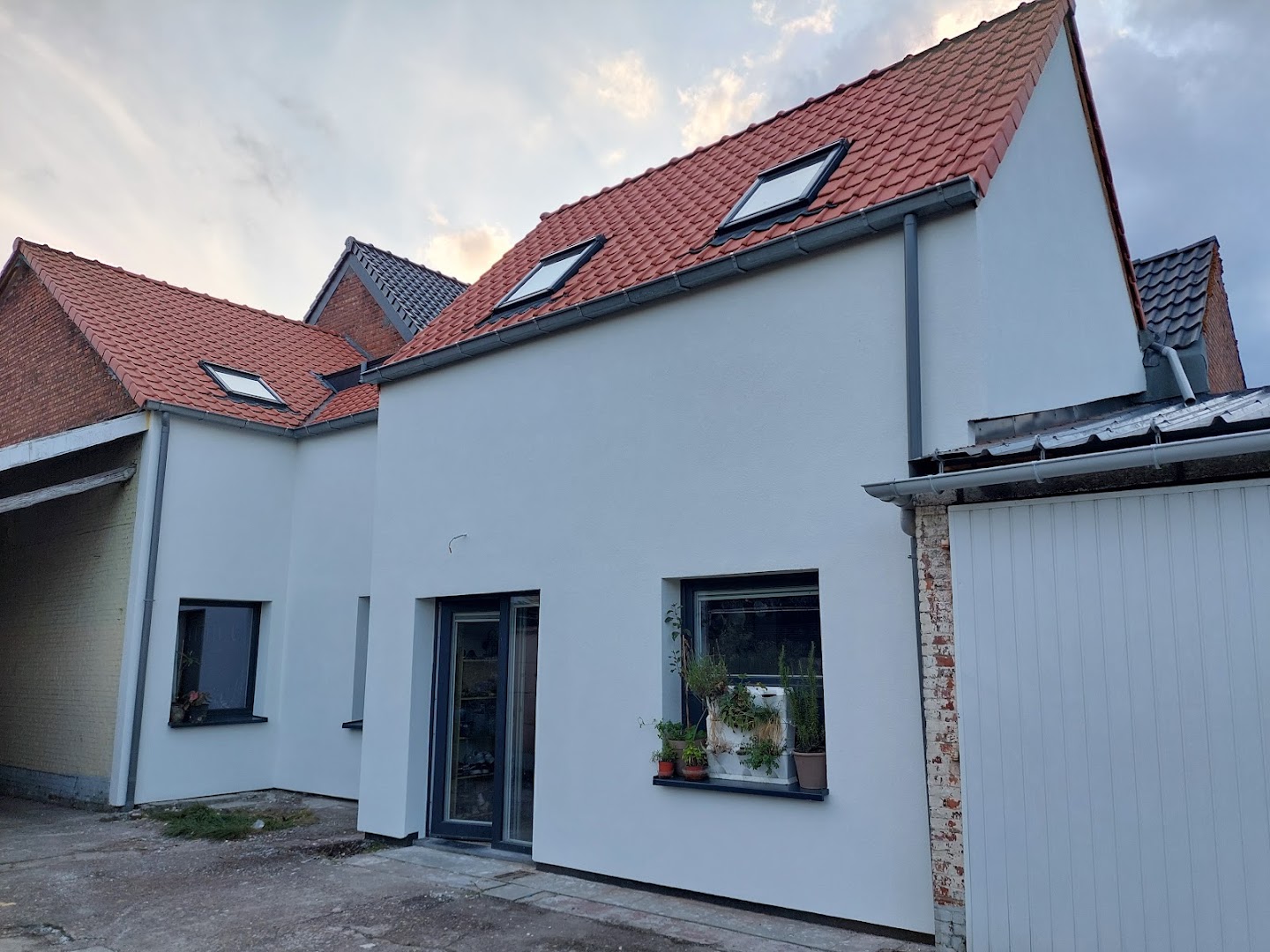 Foto van Kurti Renovatiewerken, Bezettingswerken, Gyproc en Crepi in Brecht, Stukadoorsbedrijf Foto van Kurti Renovatiewerken, Bezettingswerken, Gyproc en Crepi in Brecht, Stukadoorsbedrijf