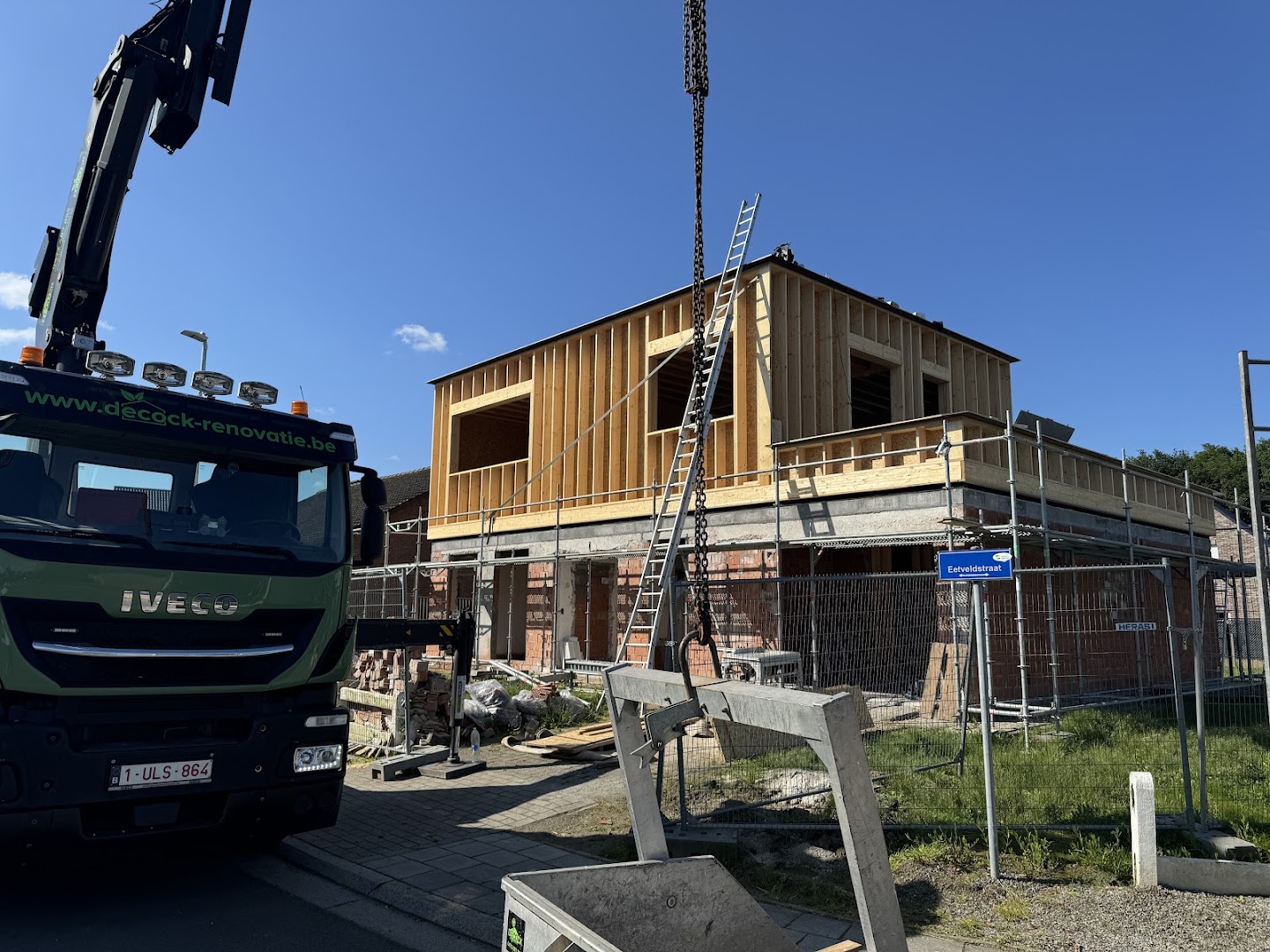 Foto van Decock Ecorenovatie - Houtskeletbouw - Dakwerken - Renovatie - Optopping in Hever, Bouwbedrijf Foto van Decock Ecorenovatie - Houtskeletbouw - Dakwerken - Renovatie - Optopping in Hever, Bouwbedrijf