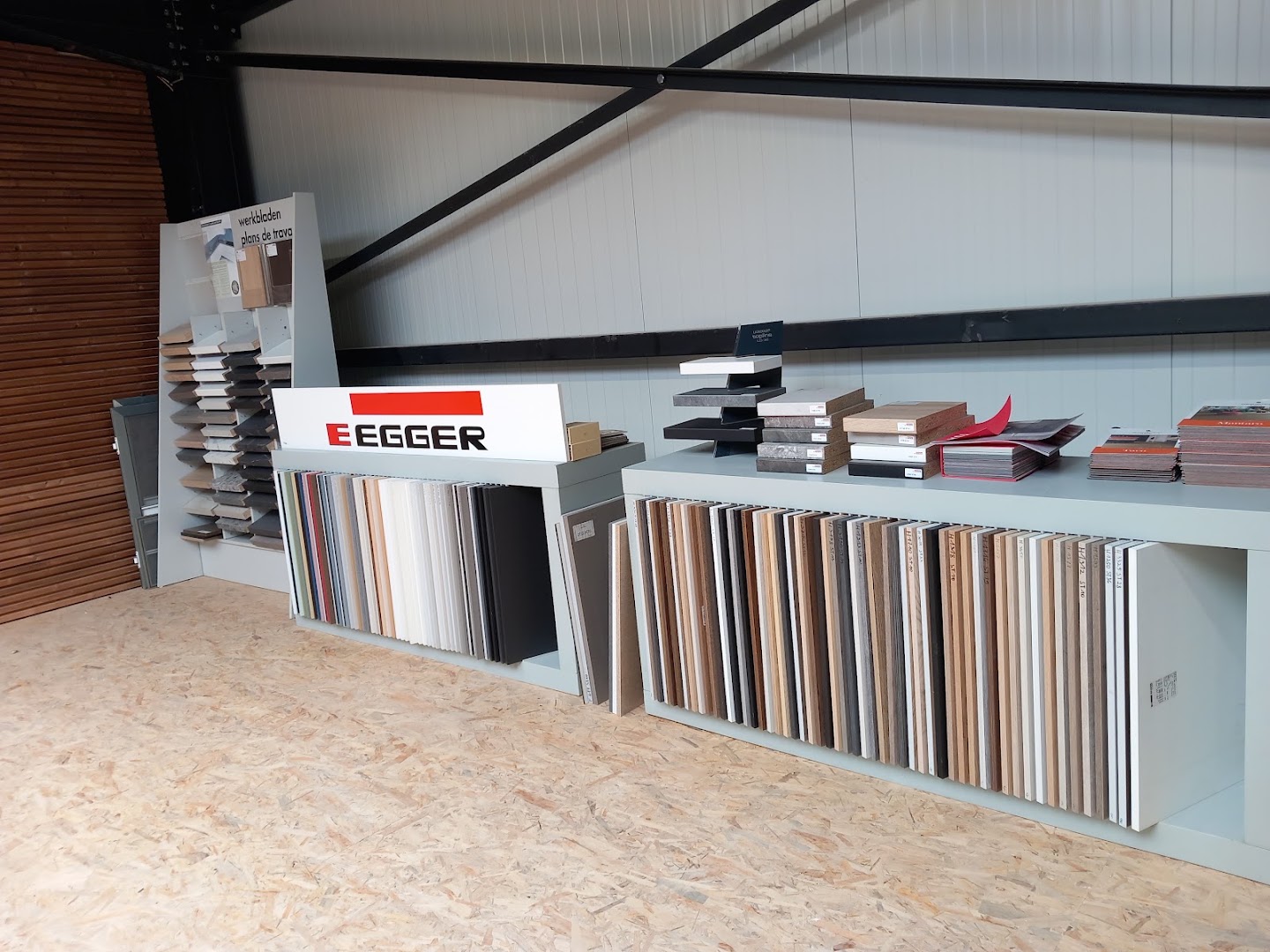 Foto van Arpv totaal interieur - renovatie showroom in Oudenburg, Houtbewerker (foto 3)