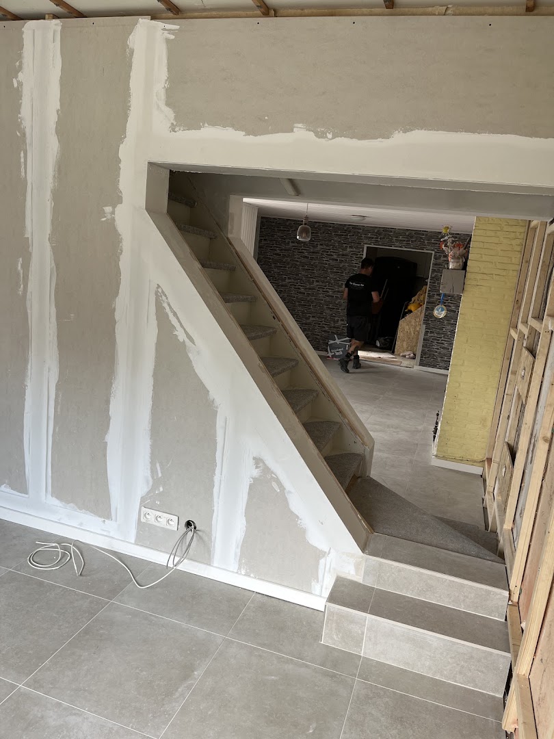 Foto van Klusman Peter | Totaalrenovaties, Badkamer, Vloer- en Tegelwerk in Herselt, Klusbedrijf (foto 2)