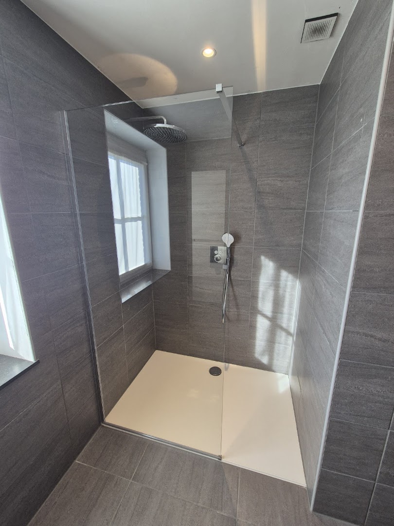 Foto van D-Design sanitair centrale verwarming badkamer renovaties in Wervik, Loodgieter Foto van D-Design sanitair centrale verwarming badkamer renovaties in Wervik, Loodgieter