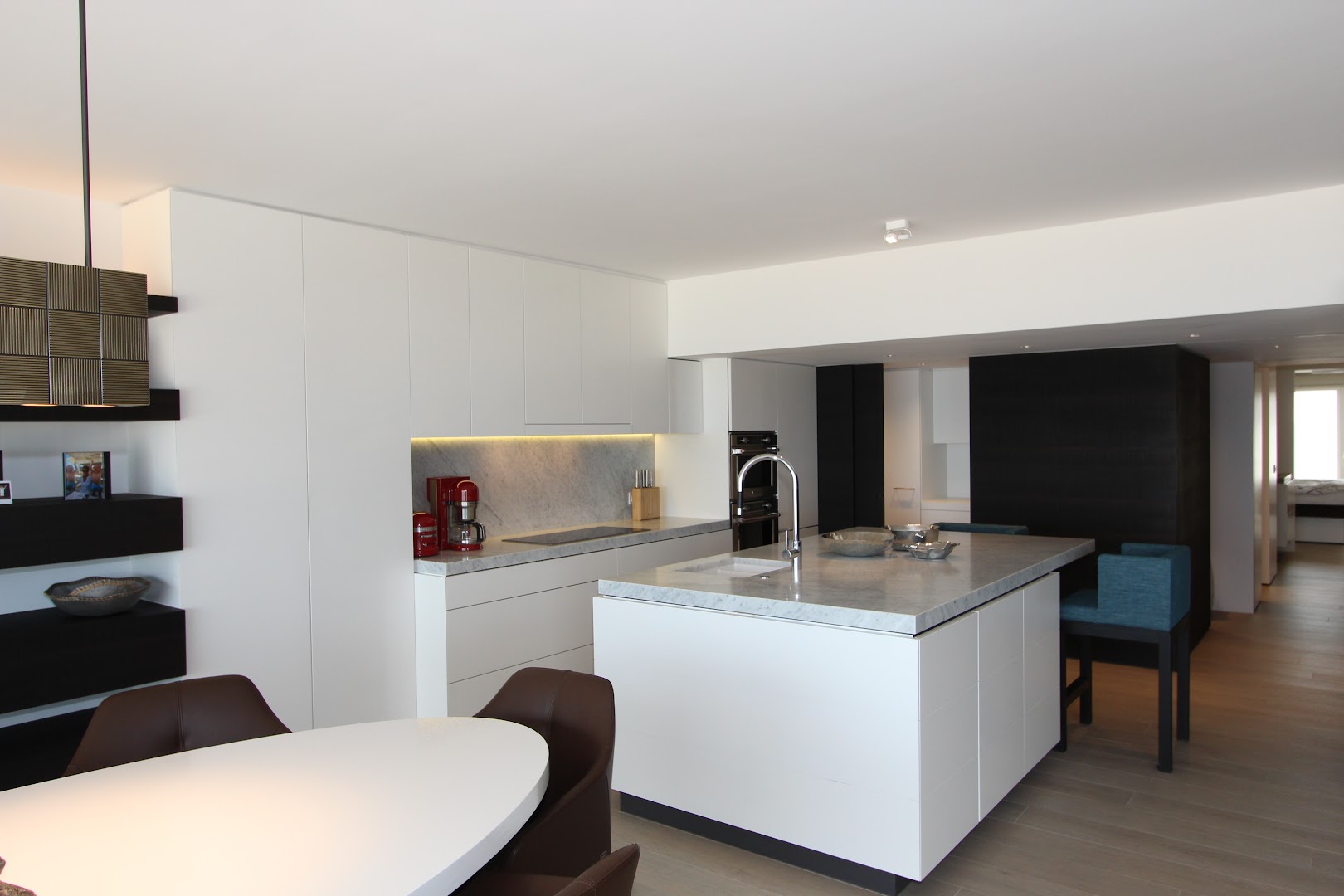 Foto van Peter Van Raemdonck Interiors TOTAALRENOVATIE Knokke in Knokke-Heist, Bouwbedrijf (foto 3)