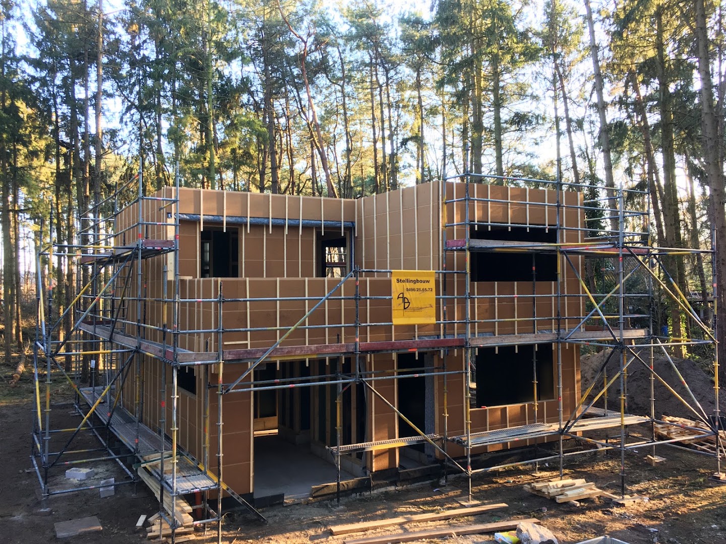 Foto van Ligna Domo - Dakwerken - Houtskeletbouw in Kapellen, Dakdekker (foto 2)
