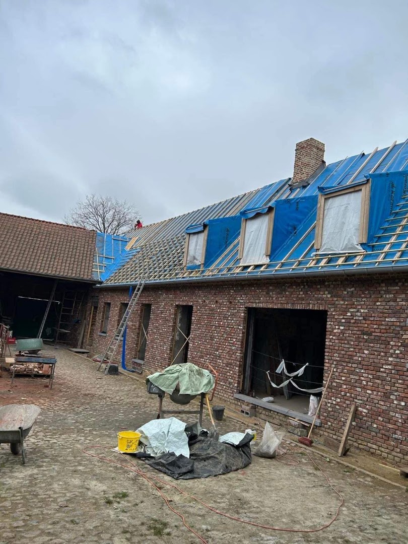 Foto van KVS Construct in Herzele, Dakdekker Foto van KVS Construct in Herzele, Dakdekker