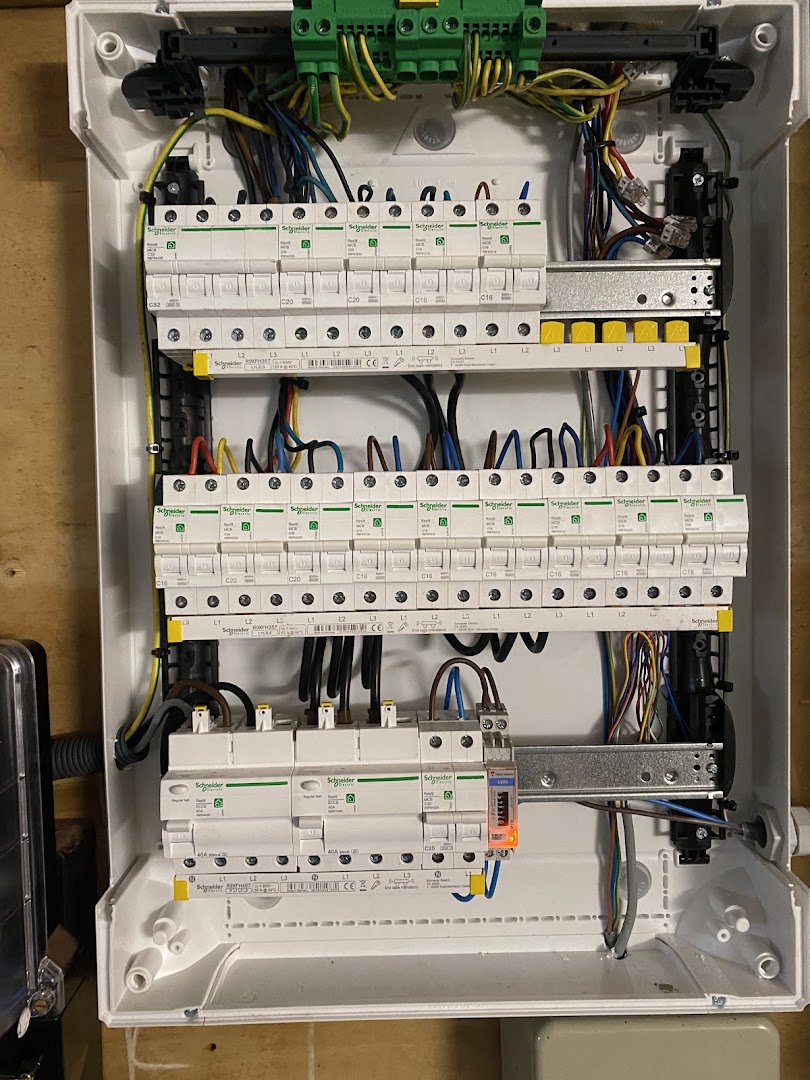 Foto van TVH Projects in Herzele, Elektricien (foto 2)
