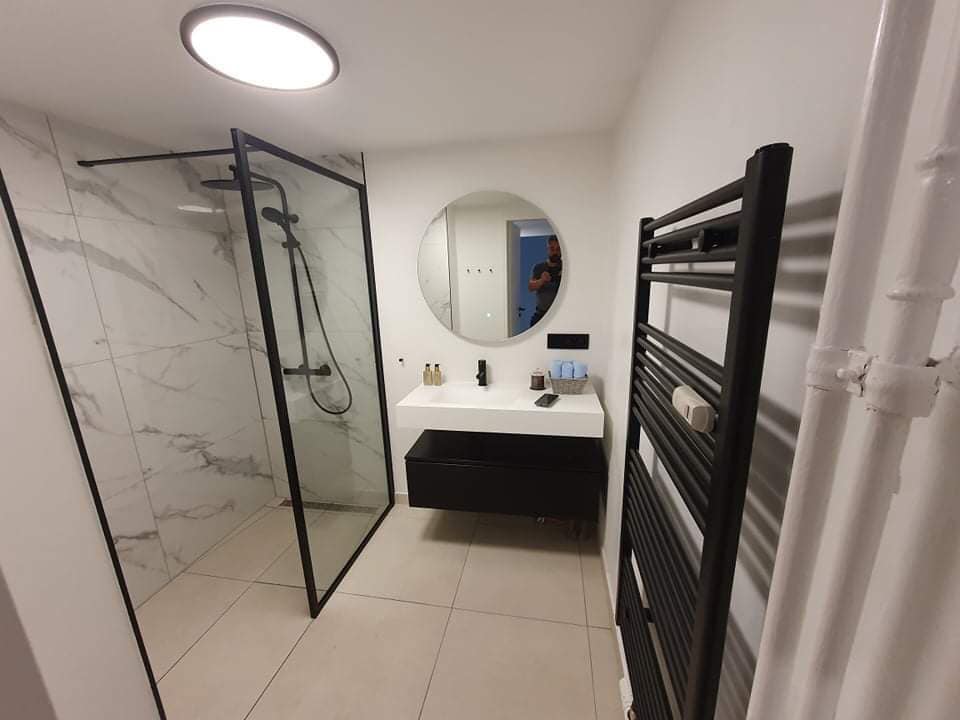 Foto van Viktor Algemene Renovatie in Beveren-Kruibeke-Zwijndrecht, Aannemer (foto 3)