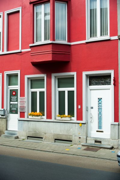 Foto van Bozica BV | gevelrenovatie in crepi & spuitkurk in Jabbeke, Aannemer (foto 3)