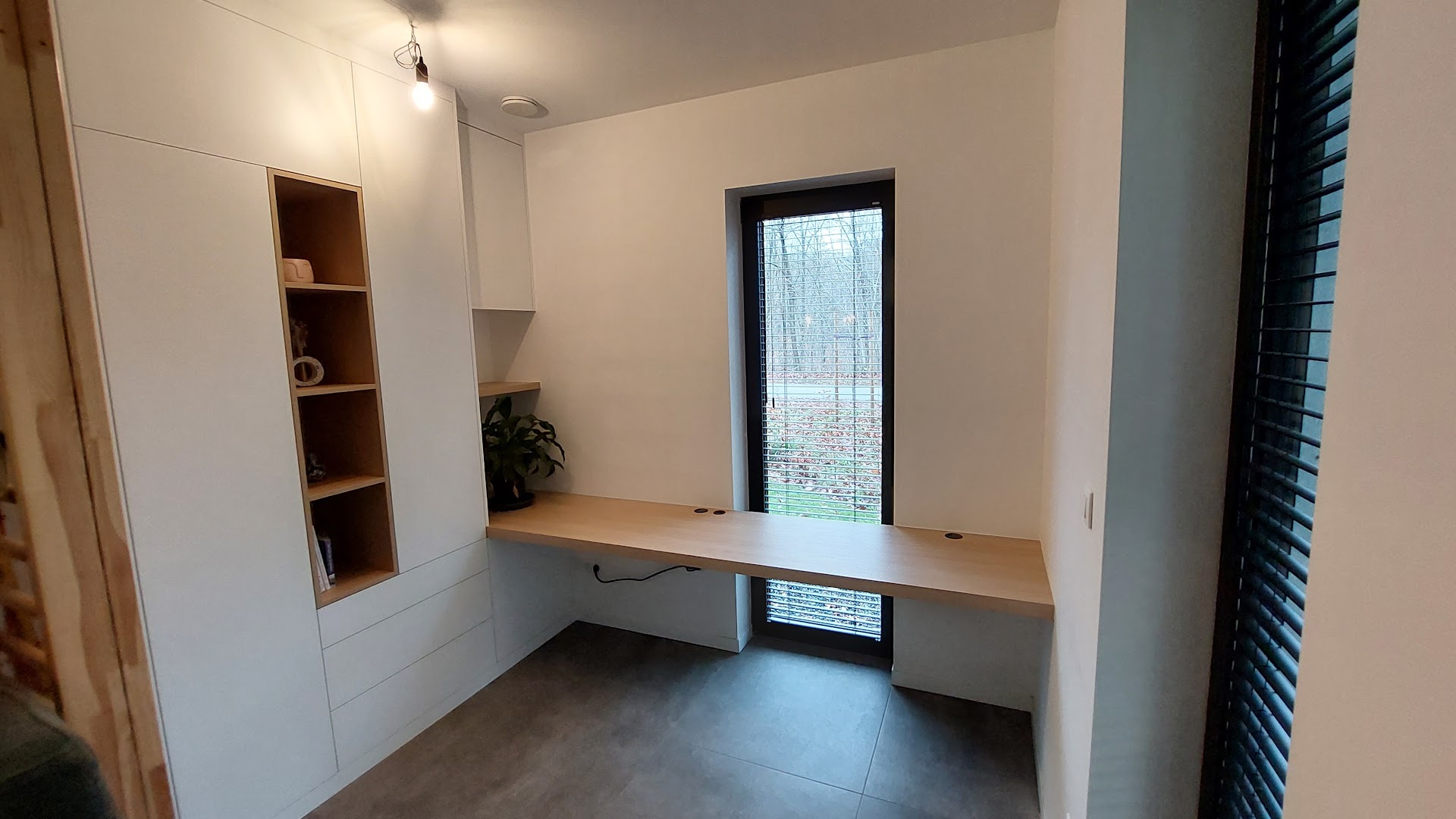 Foto van Deman interieur Maatkasten in Putte, Meubelmakerij