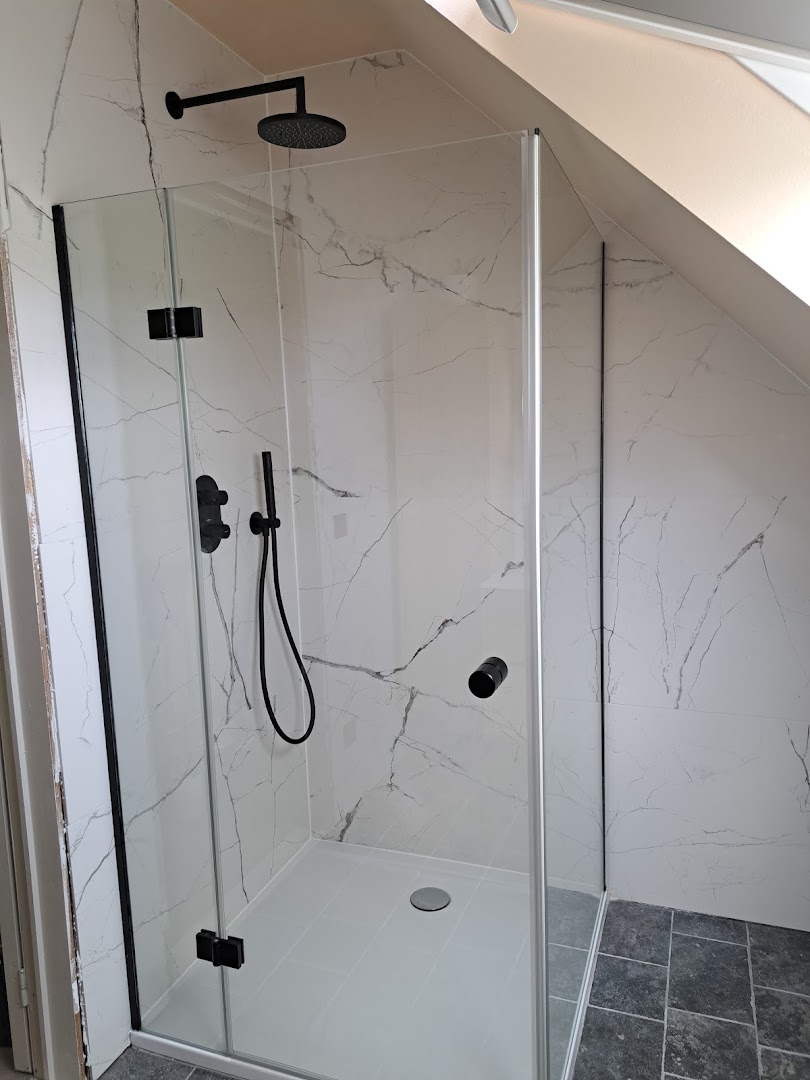 Foto van HuGe BV Badkamerrenovaties/Regenwaterrecuperaties in Buggenhout, Badkamerinstallateur (foto 3)