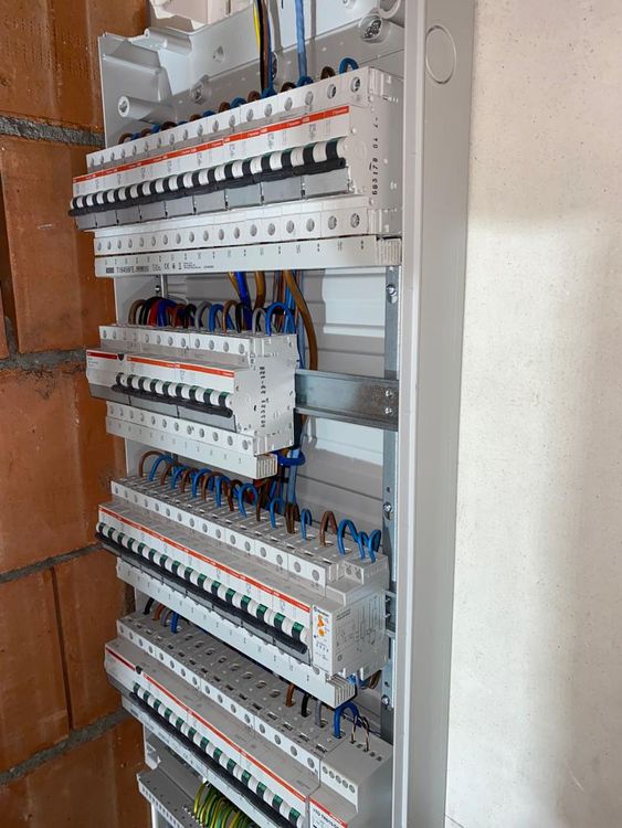 Foto van Bary Elektro in Hove, Elektricien (foto 2)