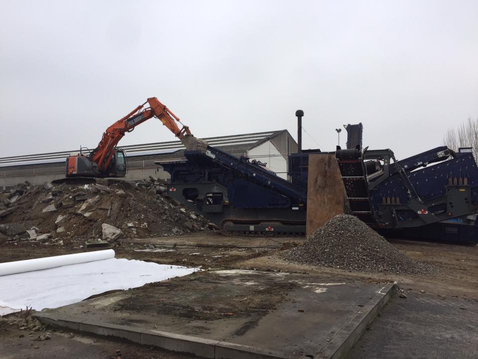 Foto van Aannemingen Bossuyt in Ingelmunster, Aannemer (foto 2)
