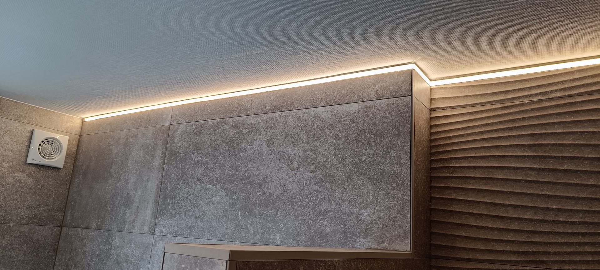 Foto van Kameleon Renovaties BV in Aartselaar, Elektricien (foto 3)