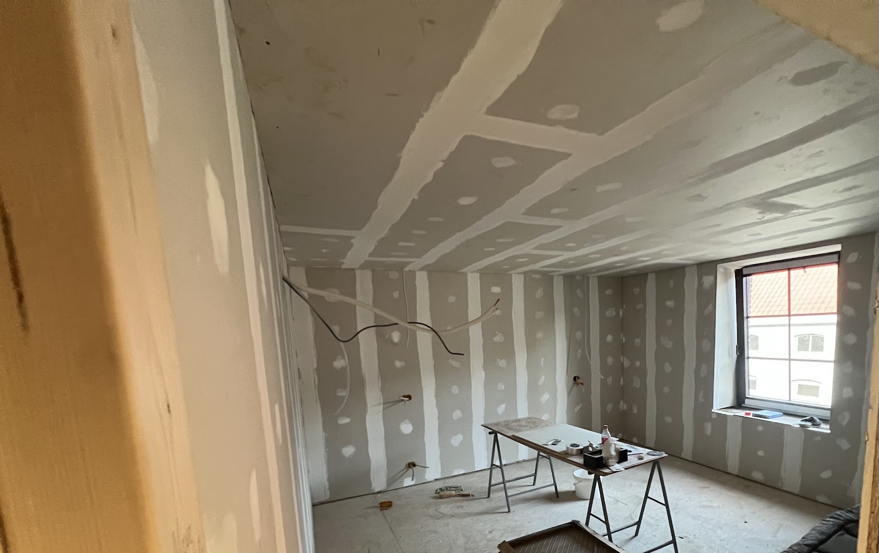 Foto van Schrijnwerken ml in Oosterzele, Dakdekker (foto 3)