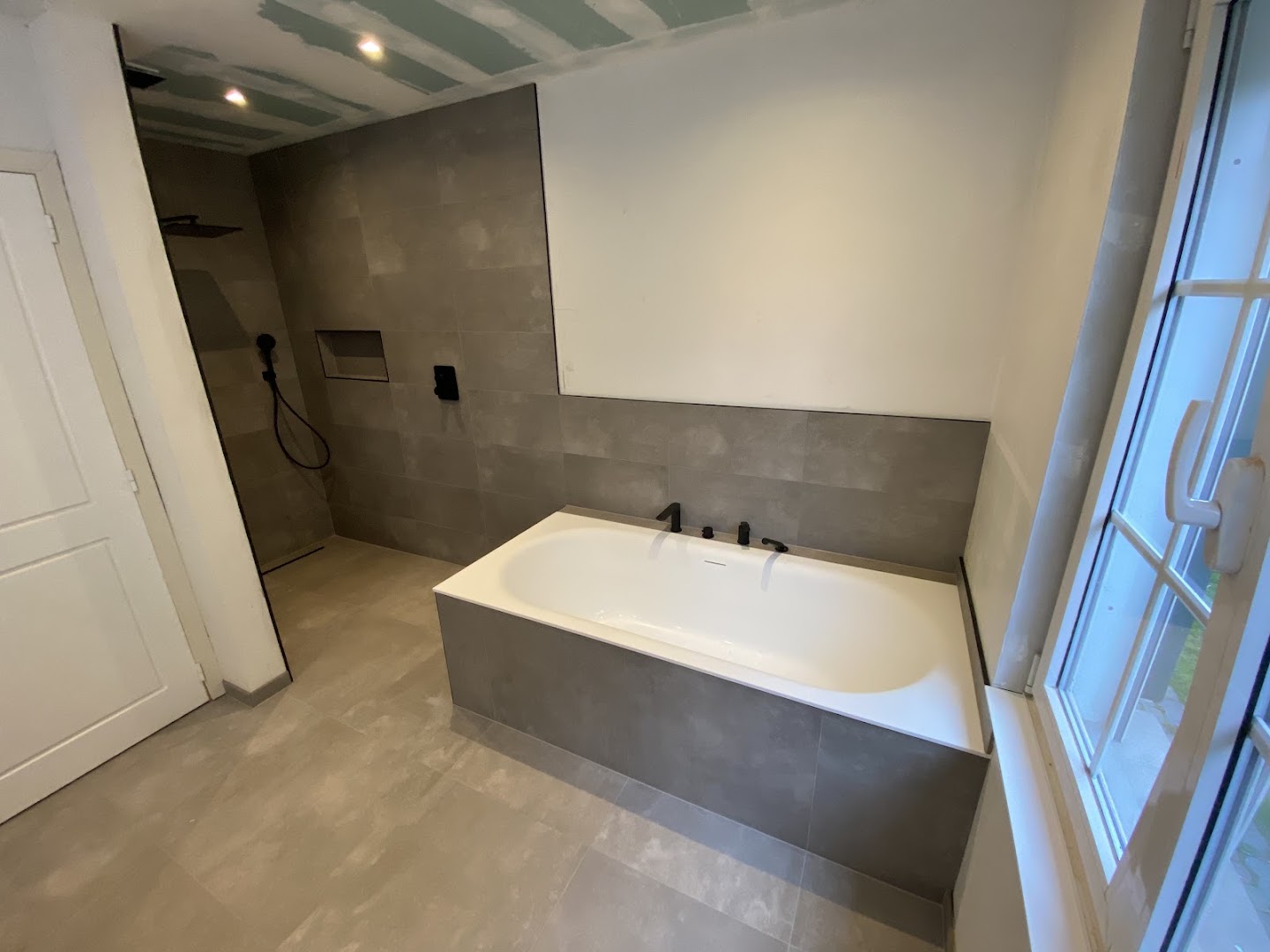 Foto van Vadaro Interieur in Herk-de-Stad, Meubelmakerij (foto 3)