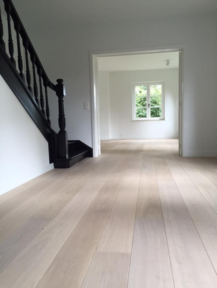 Foto van BENA | VLOER- EN TEGELWERKEN | Tegelbedrijf in Merchtem, Vloerenlegger (foto 3)
