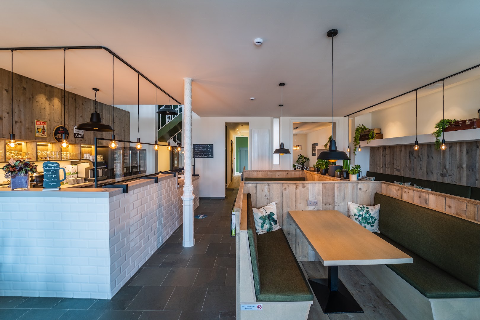 Foto van M&J Interieur in Hechtel-Eksel, Interieurinrichter (foto 2)