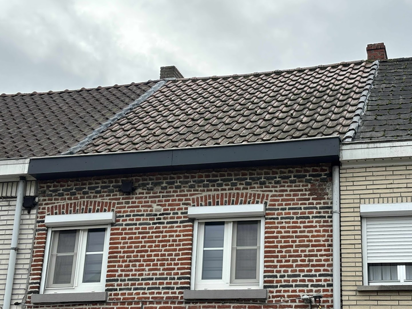 Foto van Dak & Renovatiewerken Nobels wij maken u dak in Waasmunster, Dakdekker