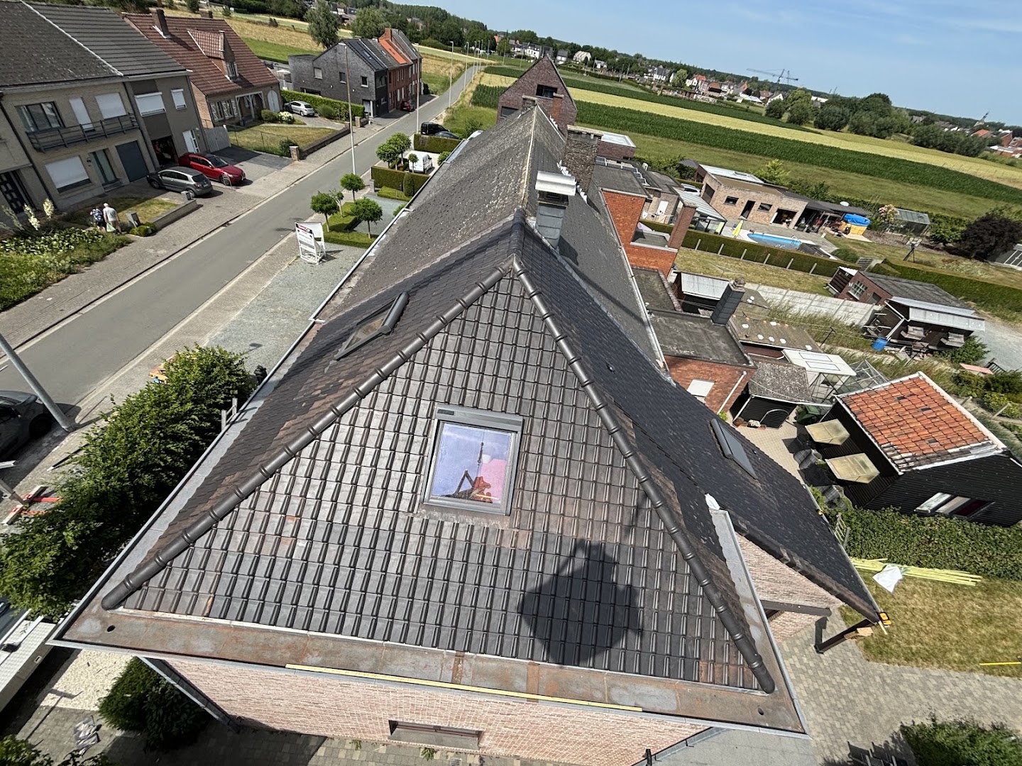 Foto van Dak & Renovatiewerken Nobels wij maken u dak in Waasmunster, Dakdekker (foto 2)