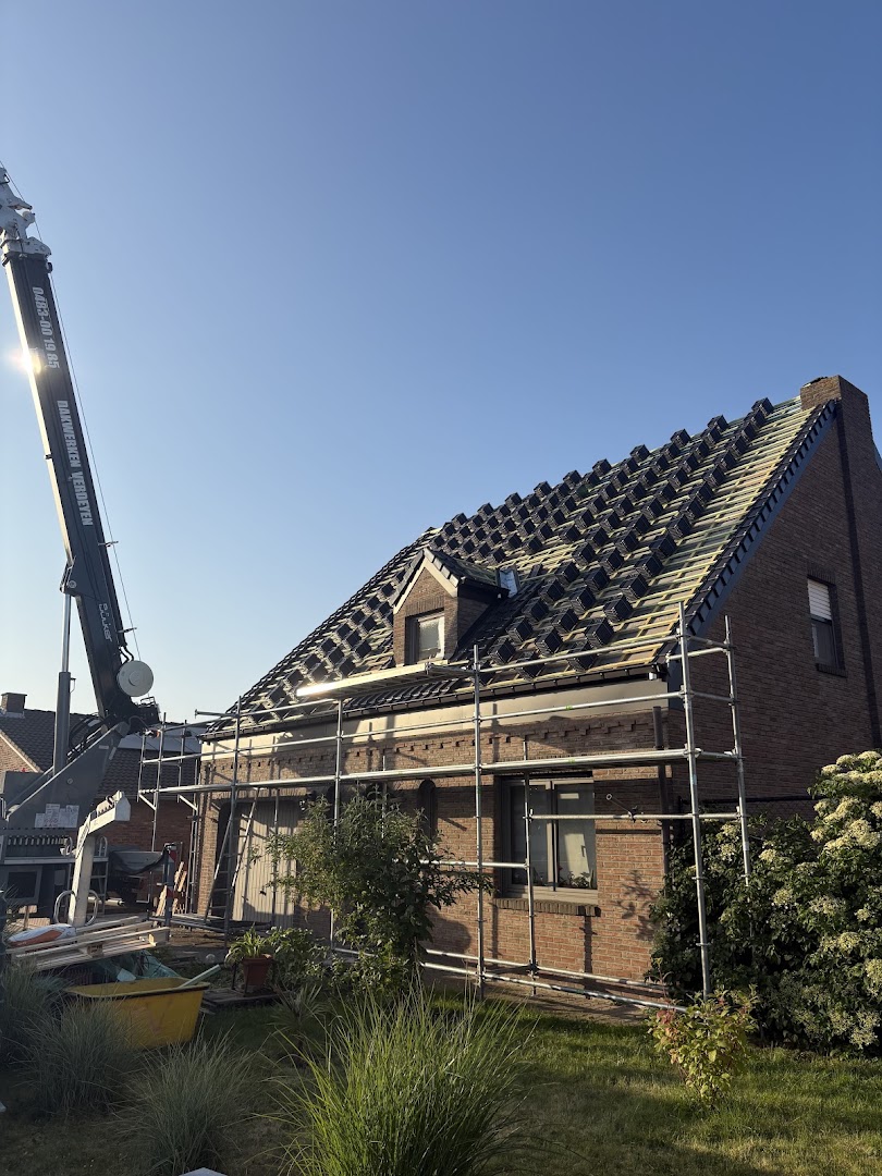 Foto van Dakwerken Verdeyen in Messelbroek, Dakdekker (foto 2)