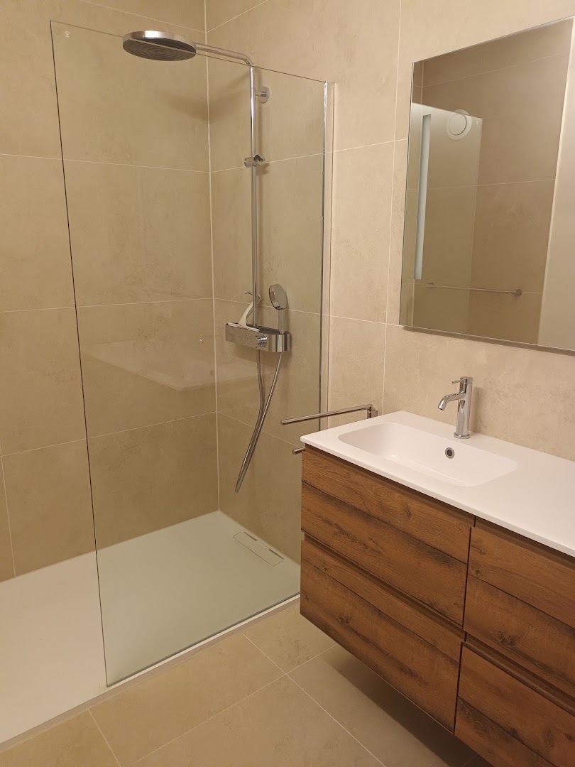 Foto van Sano badkamers in Brugge, Badkamerinstallateur (foto 3)