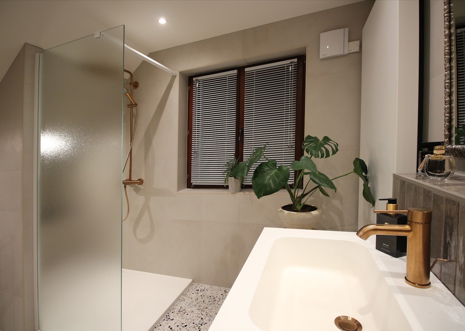 Foto van MozaVer Badkamerrenovatie in Paal, Badkamerinstallateur (foto 3)