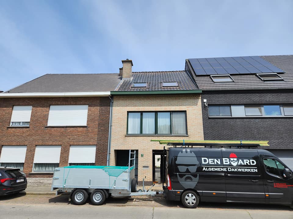Foto van Algemene Dakwerken Den Board in Hamme, Dakdekker (foto 3)