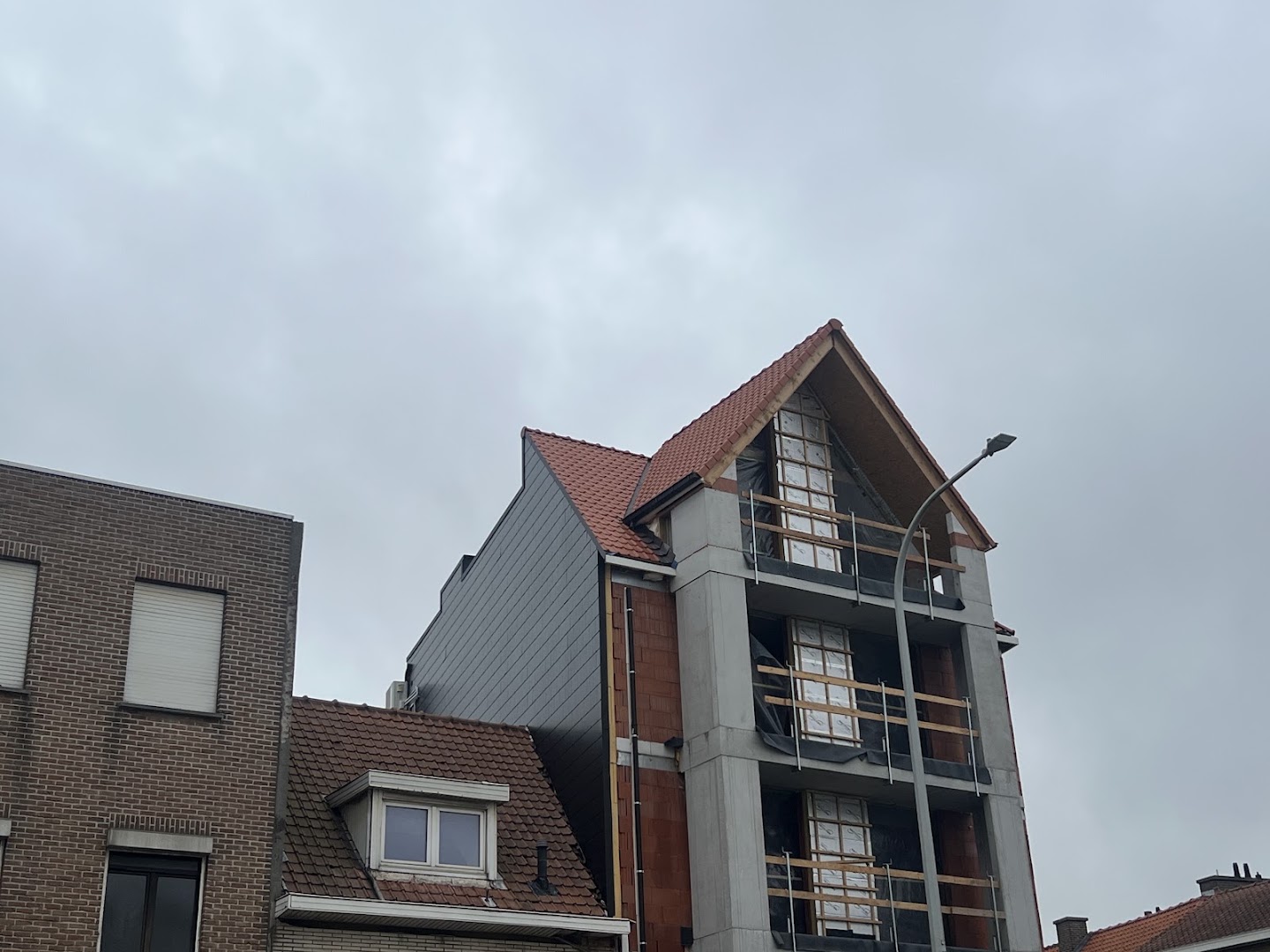 Foto van Dakwerken NH Construct BV in Oostkamp, Dakdekker (foto 3)