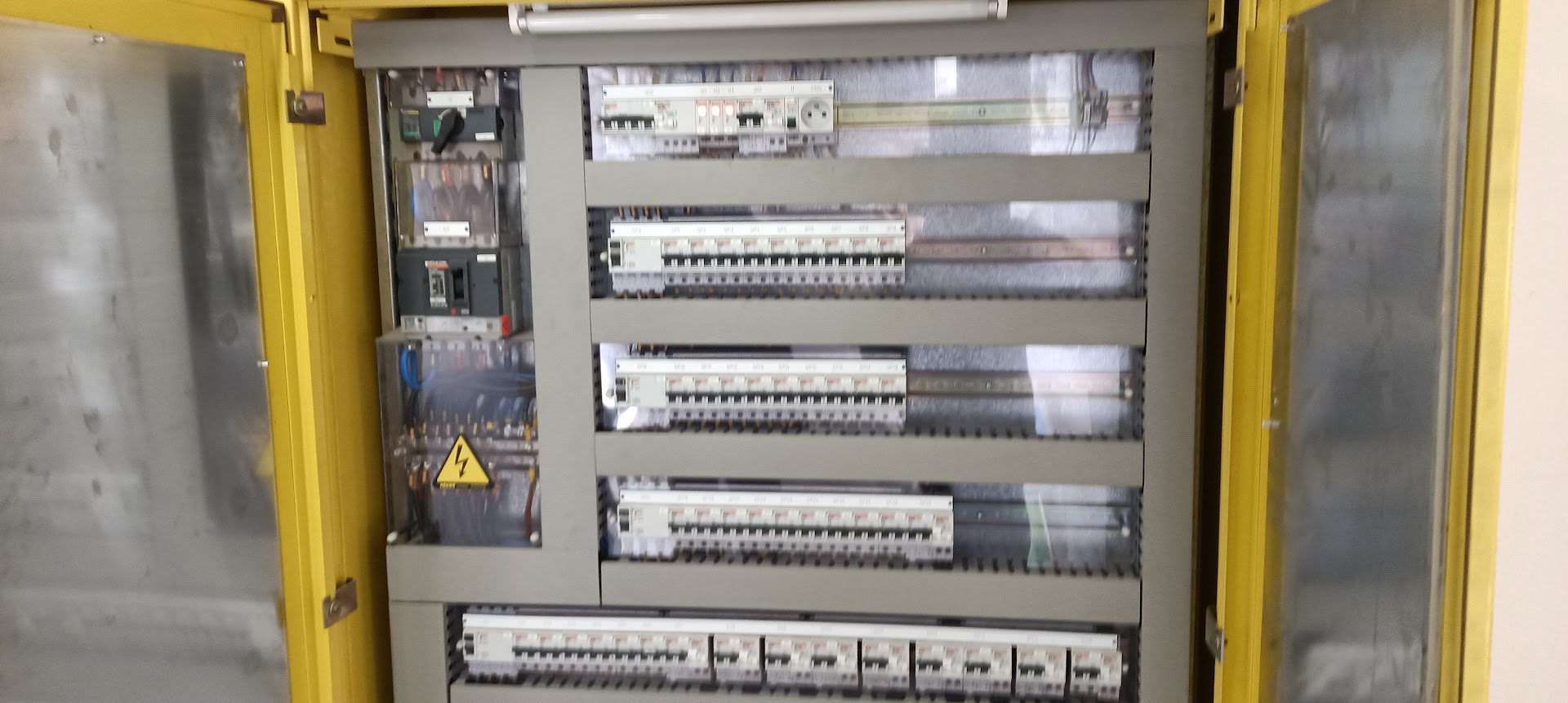 Foto van ✅ No Limit Project - Électricien Domotique & Rénovation à Tervuren in Tervuren, Elektricien Foto van ✅ No Limit Project - Électricien Domotique & Rénovation à Tervuren in Tervuren, Elektricien