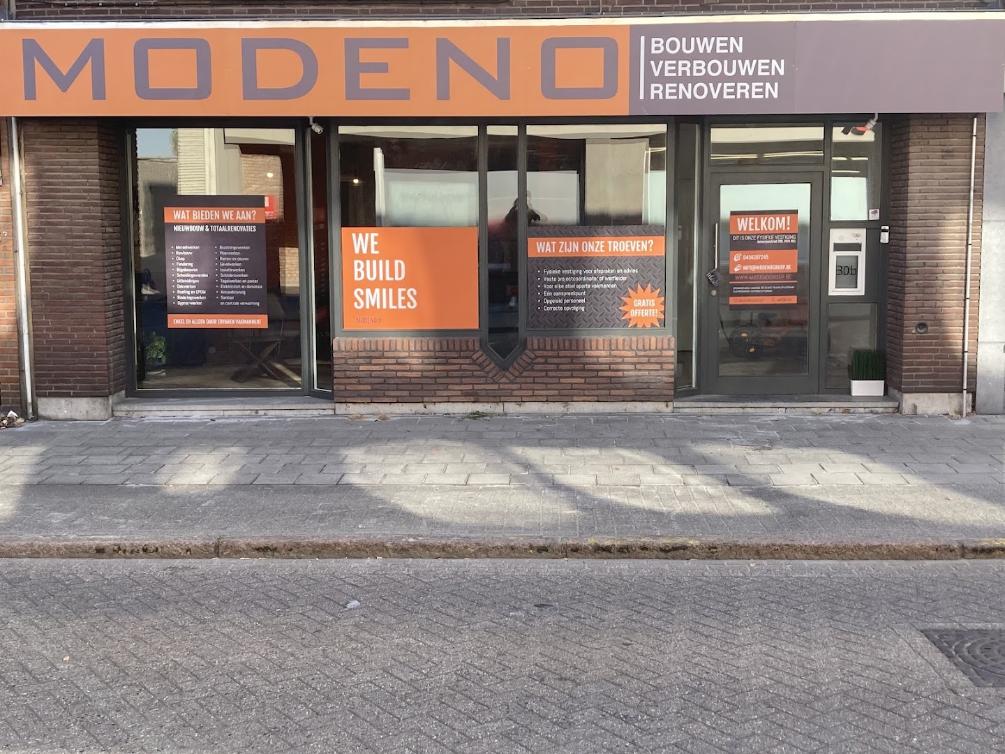 Foto van Modeno in Niel, Tegelwinkel Foto van Modeno in Niel, Tegelwinkel