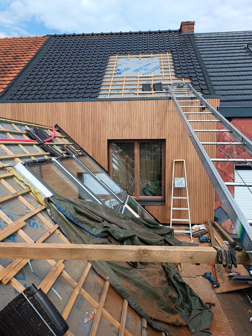 Foto van Renewbuild in Mortsel, Dakdekker (foto 2)