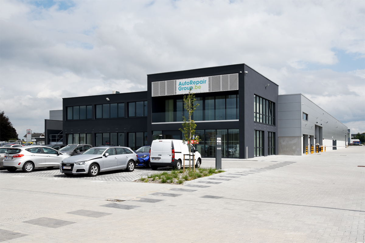 Foto van AutoRepairGroup Carrosserie Zaventem in Zaventem, Plaatwerker (foto 2)