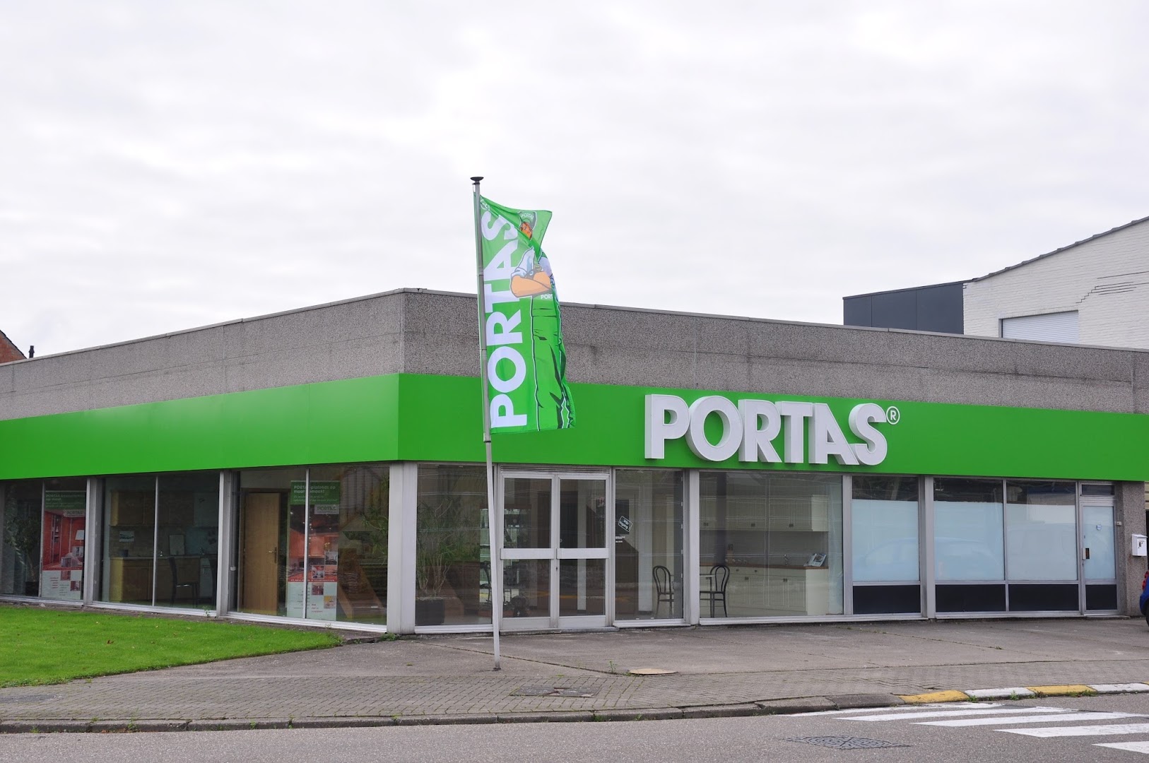 Foto van Portas Swaab in Kontich, Keukenvernieuwer Foto van Portas Swaab in Kontich, Keukenvernieuwer
