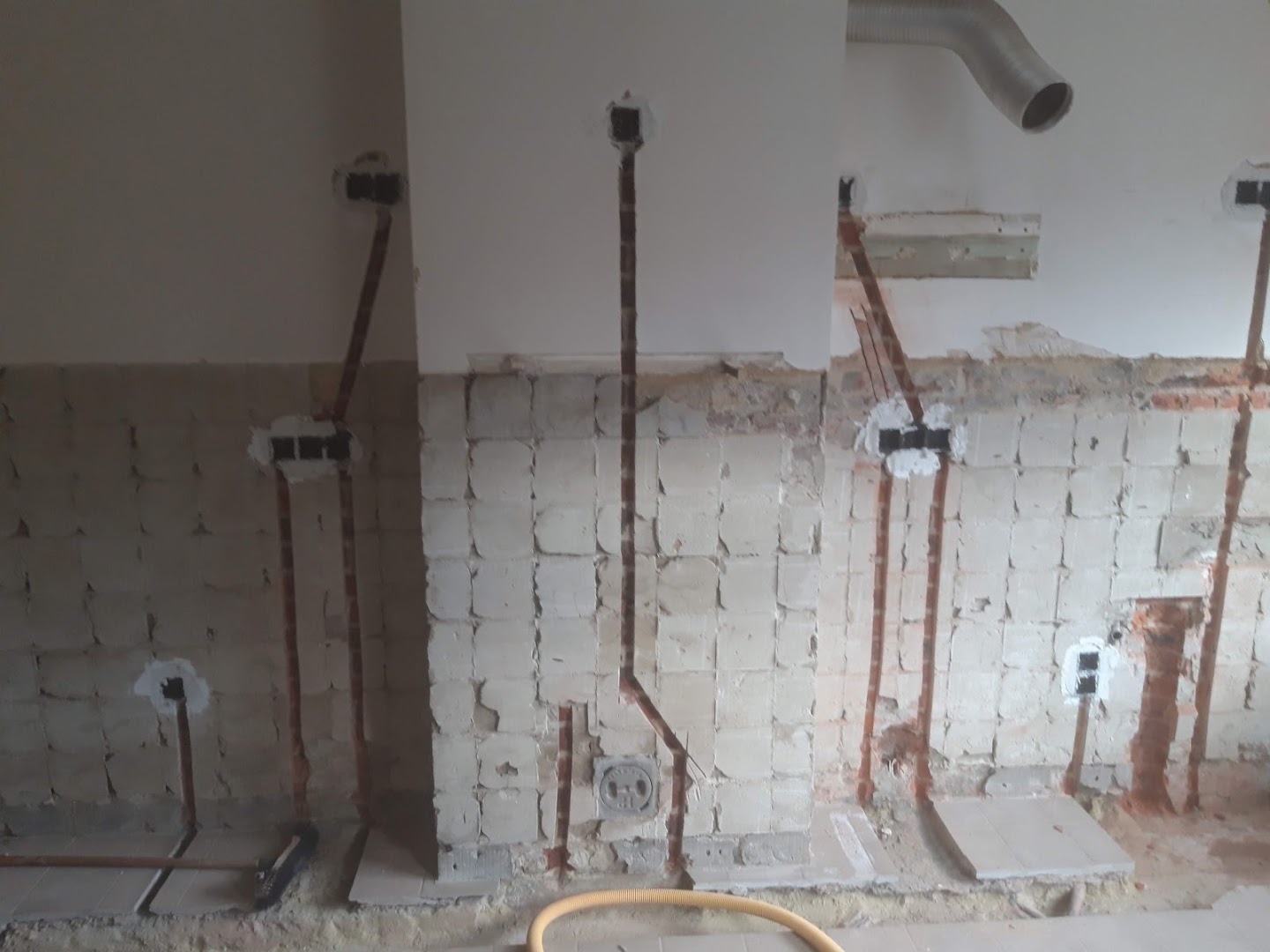 Foto van Danwatt elektriciteitswerken in Merelbeke-Melle, Elektricien (foto 3)