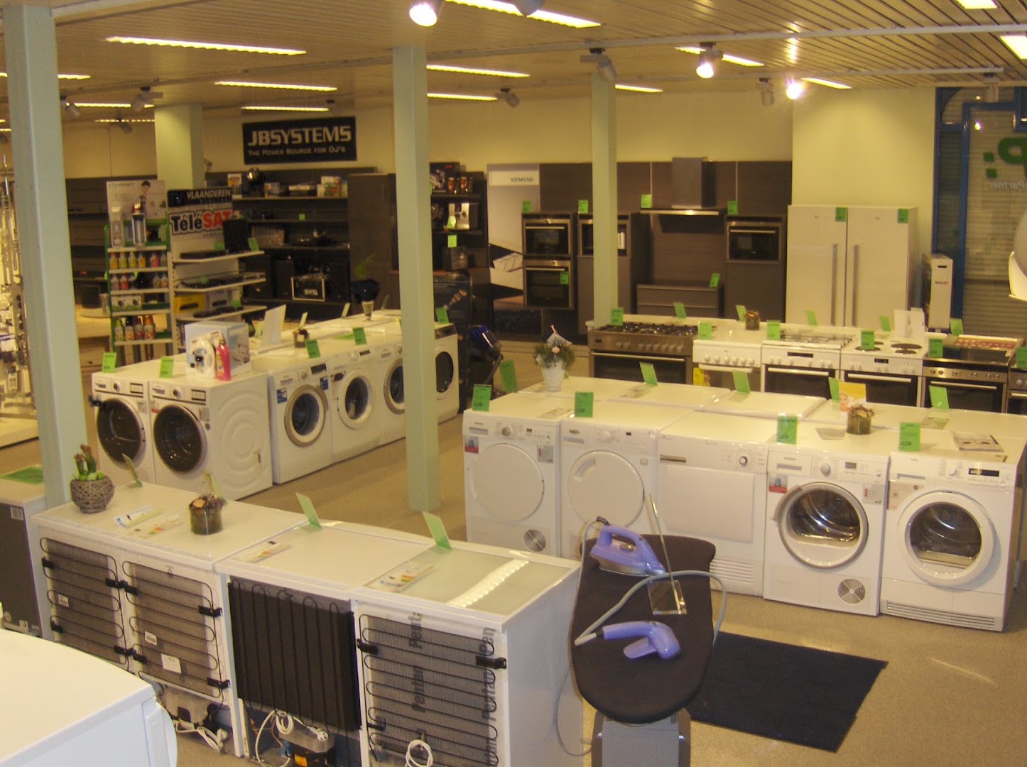 Foto van Emg Nv in Ieper, Elektronicawinkel (foto 2)