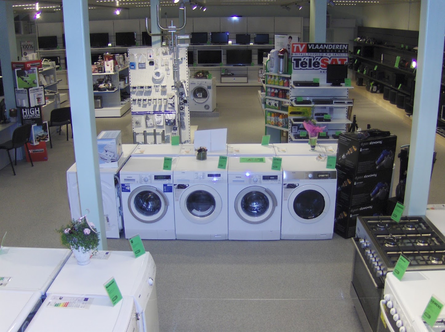 Foto van Emg Nv in Ieper, Elektronicawinkel (foto 3)