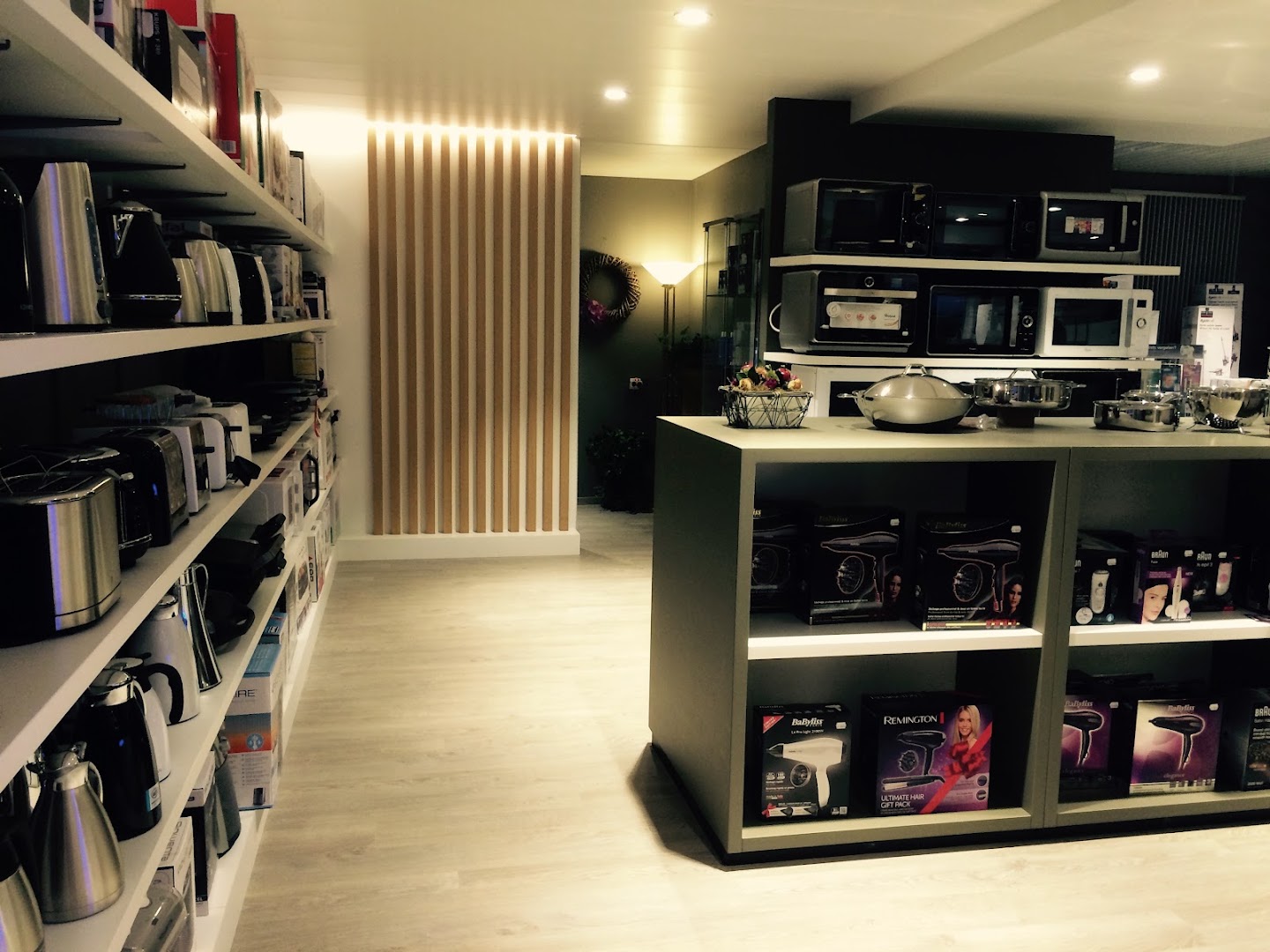 Foto van Elektro Pierre Leuraers bv in Diepenbeek, Elektronicawinkel (foto 1)
