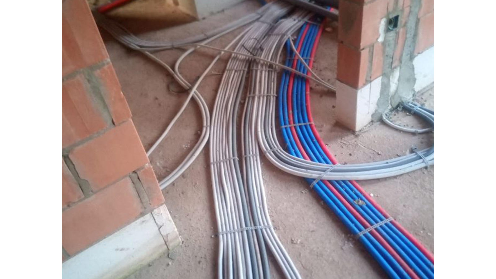 Foto van Algemene Elektriciteitswerken Maas in Overpelt, Elektricien (foto 1)