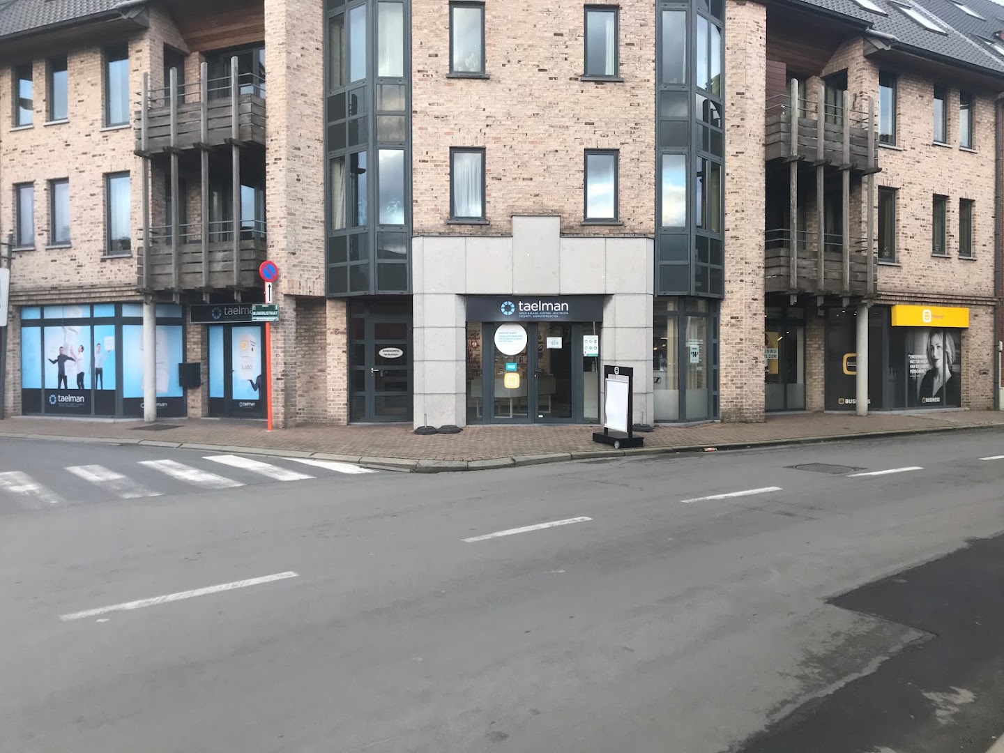 Foto van Taelman Torhout in Torhout, Elektronicawinkel (foto 1)