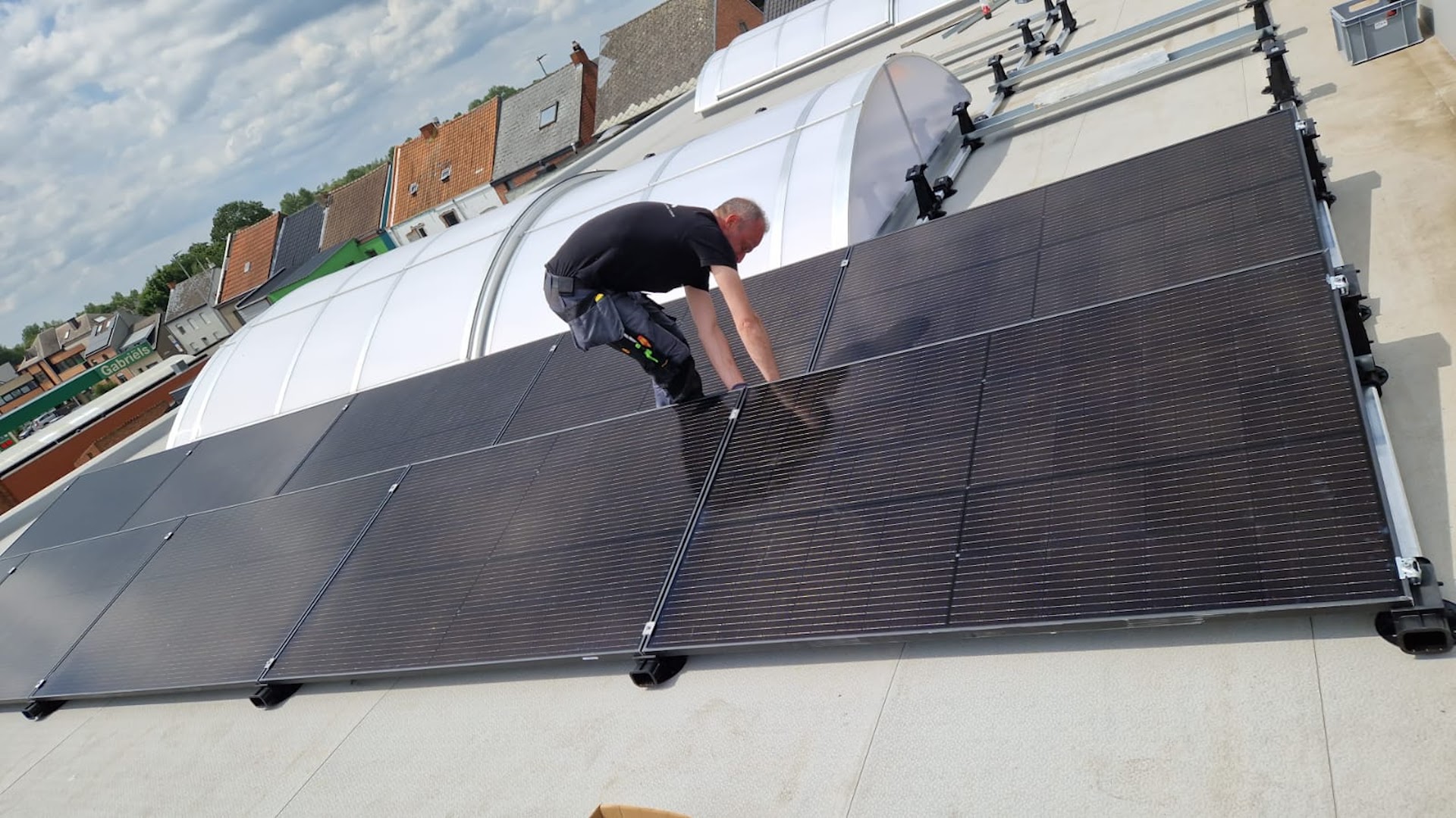 Foto van VIYA in Lokeren, Elektrotechnisch installatiebedrijf (foto 2)